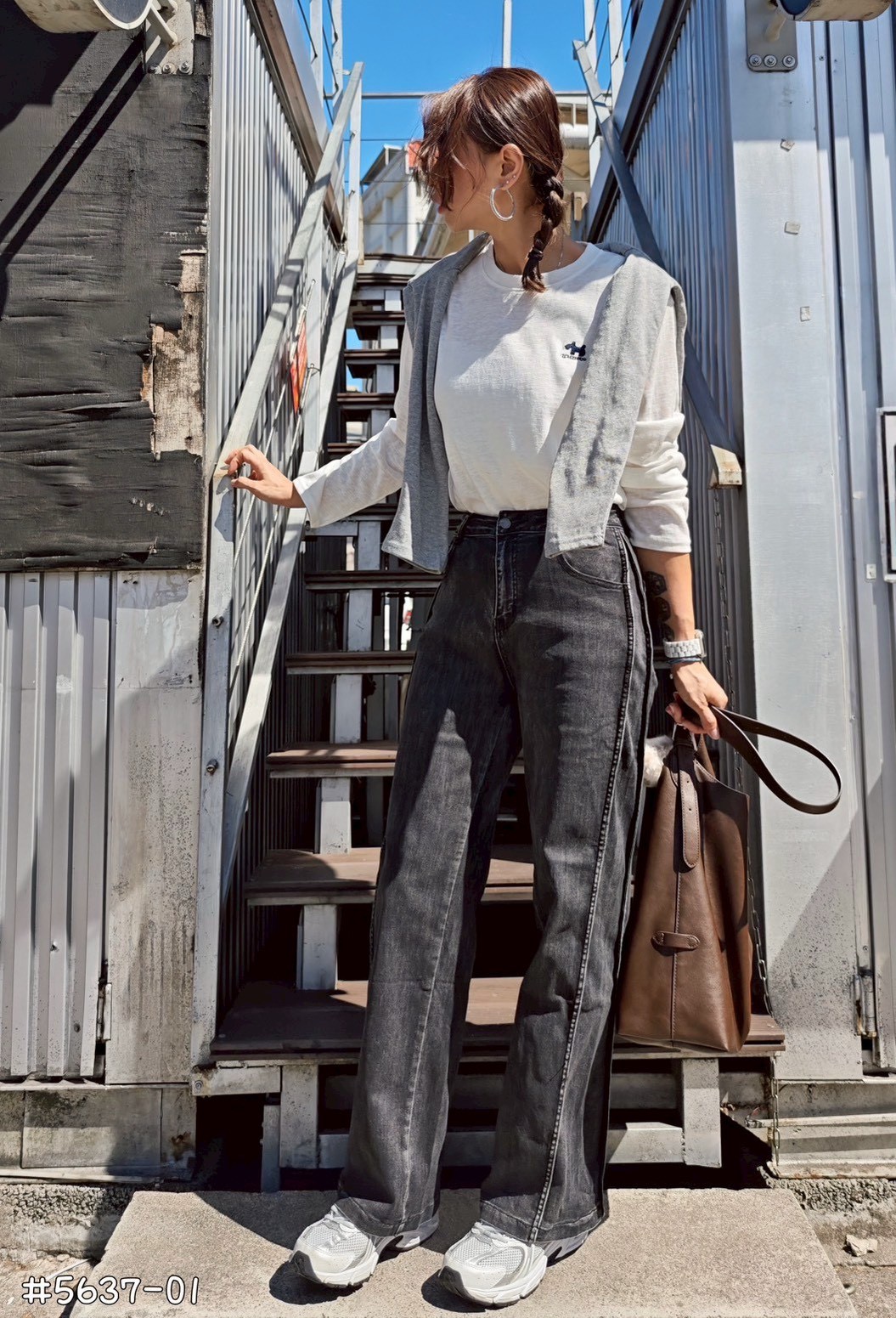 碳黑版立體壓線寬直筒褲