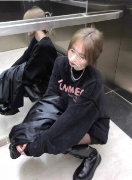 美式個性水洗大學T