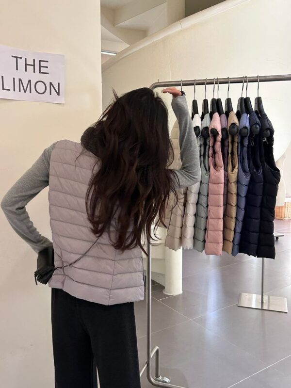 超輕薄疊穿羽絨背心 (50%鴨絨)